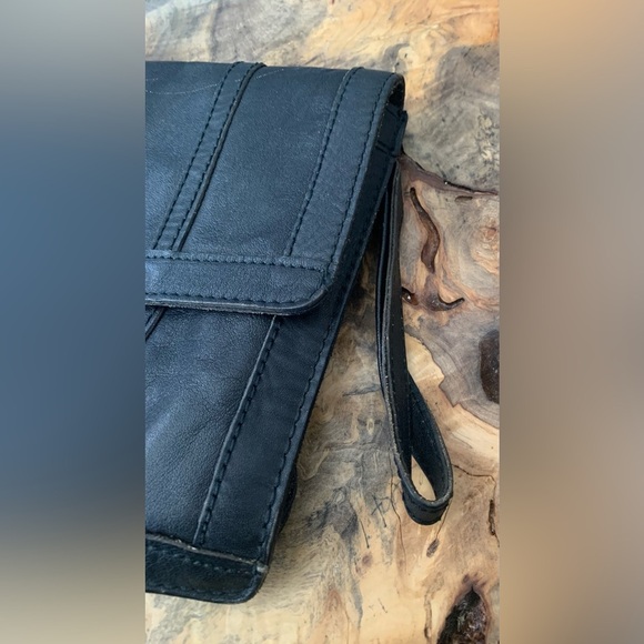 Vintage Black Leather Envelope Clutch Bag with Stitching Details - Picture 5 of 6